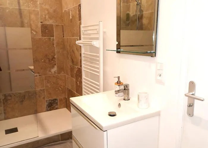 Les Bons Enfants 2 Lägenhet *